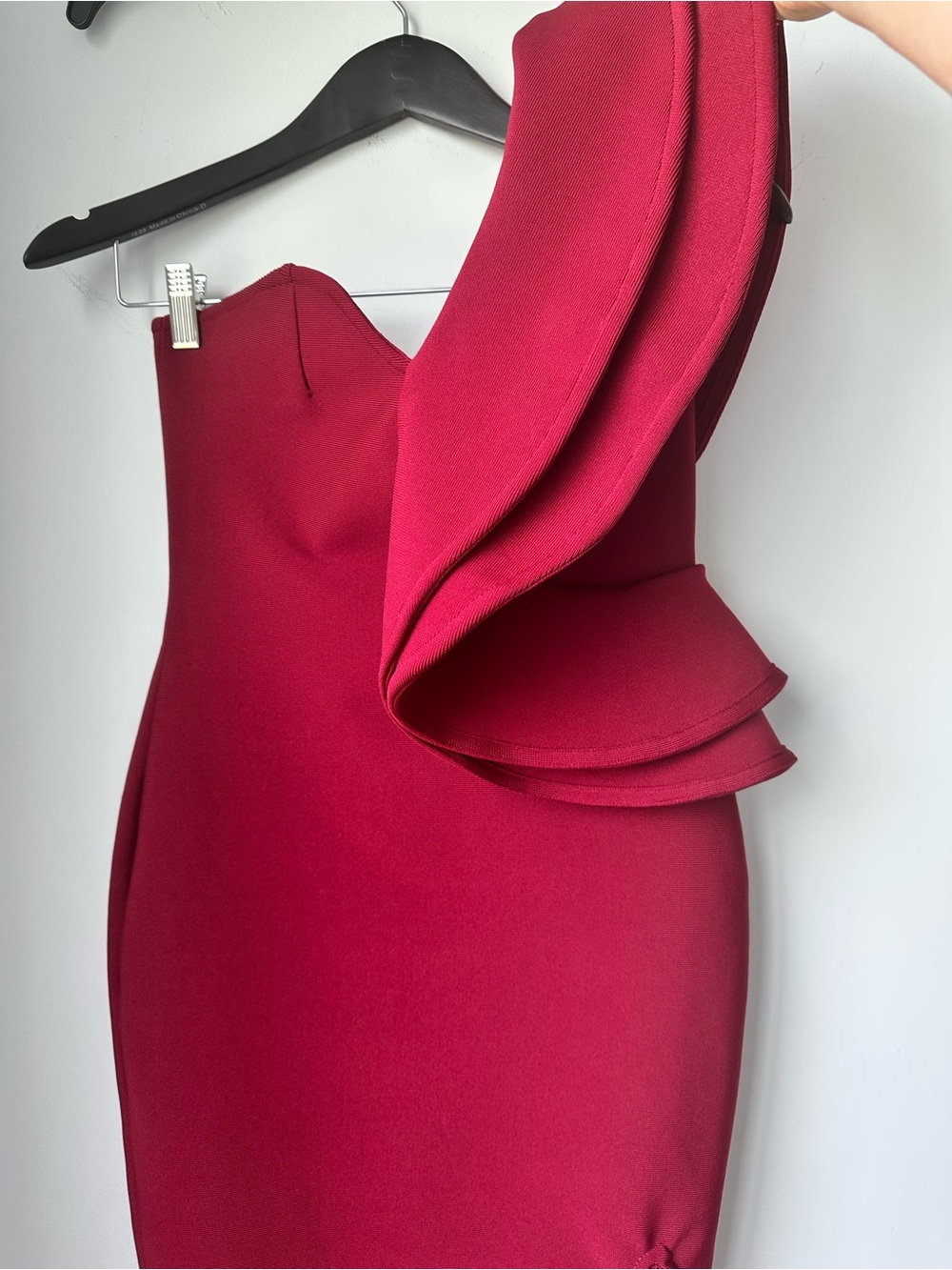 One-Shoulder Red Ruffle Bodycon Dress Size M - Picture 3 of 10